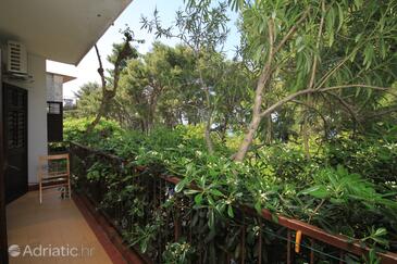 Apartmanok parkolóhellyel Jelsa, Hvar - 8750