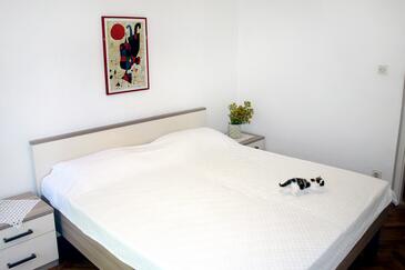 Apartamentos com varanda Jelsa, Dalmácia Central