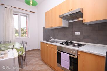 Apartmány pri mori Hvar - 8759