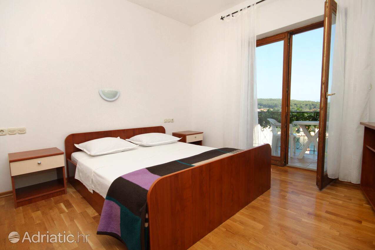Apartments with parking spaces Jelsa, Hvar - 8765