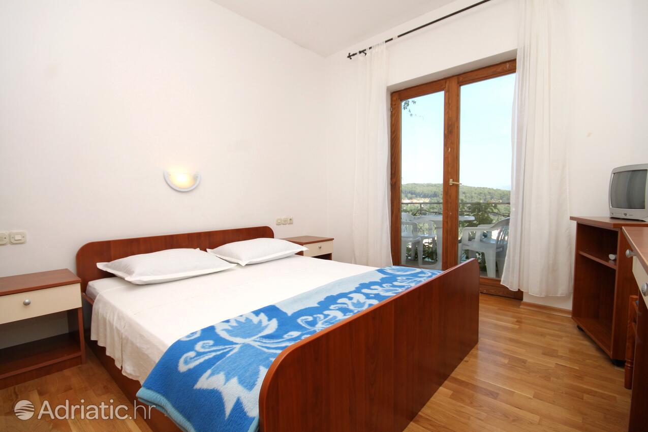 Apartments with parking space Jelsa, Hvar - 8765