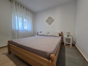 Apartments by the sea Zavala, Hvar - 8774