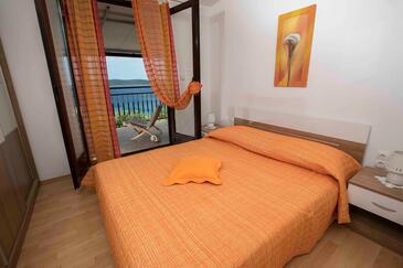 Ferienwohnungen und Zimmer am Meer Zavala, Hvar - 8784