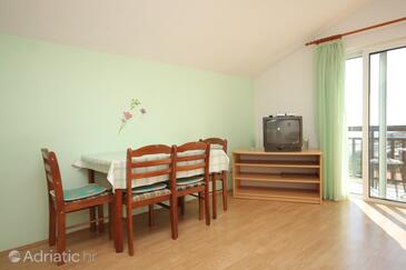 Apartments and rooms with parking space Hvar - 8787