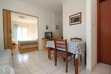 Appartamenti e camere con parcheggio Lesina - Hvar - 8787