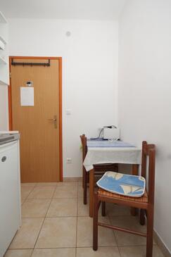 Hvar, Sala da pranzo nell'alloggi del tipo studio-apartment, WiFi.