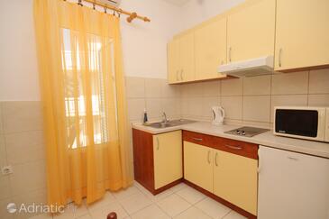 Apartments and rooms with parking space Hvar - 8787