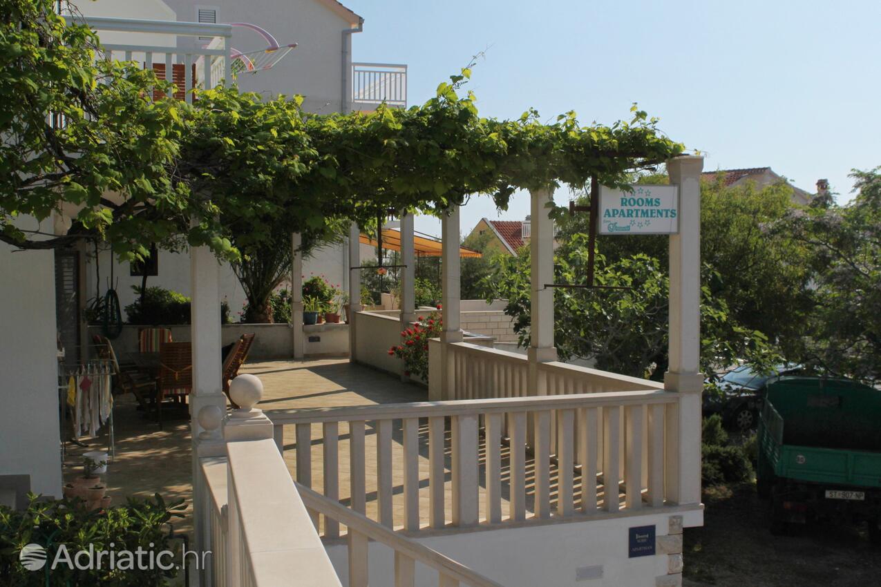 Apartmány a pokoje s parkovištěm Hvar - 8787