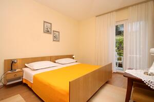 Zimmer Jelsa Zimmer Jelsa, Hvar (S-8798-b)