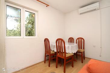 Apartments with parking space Jelsa, Hvar - 8803