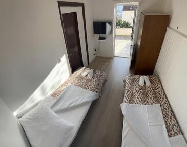 Apartmaji s parkingom Jelsa, Hvar - 8803