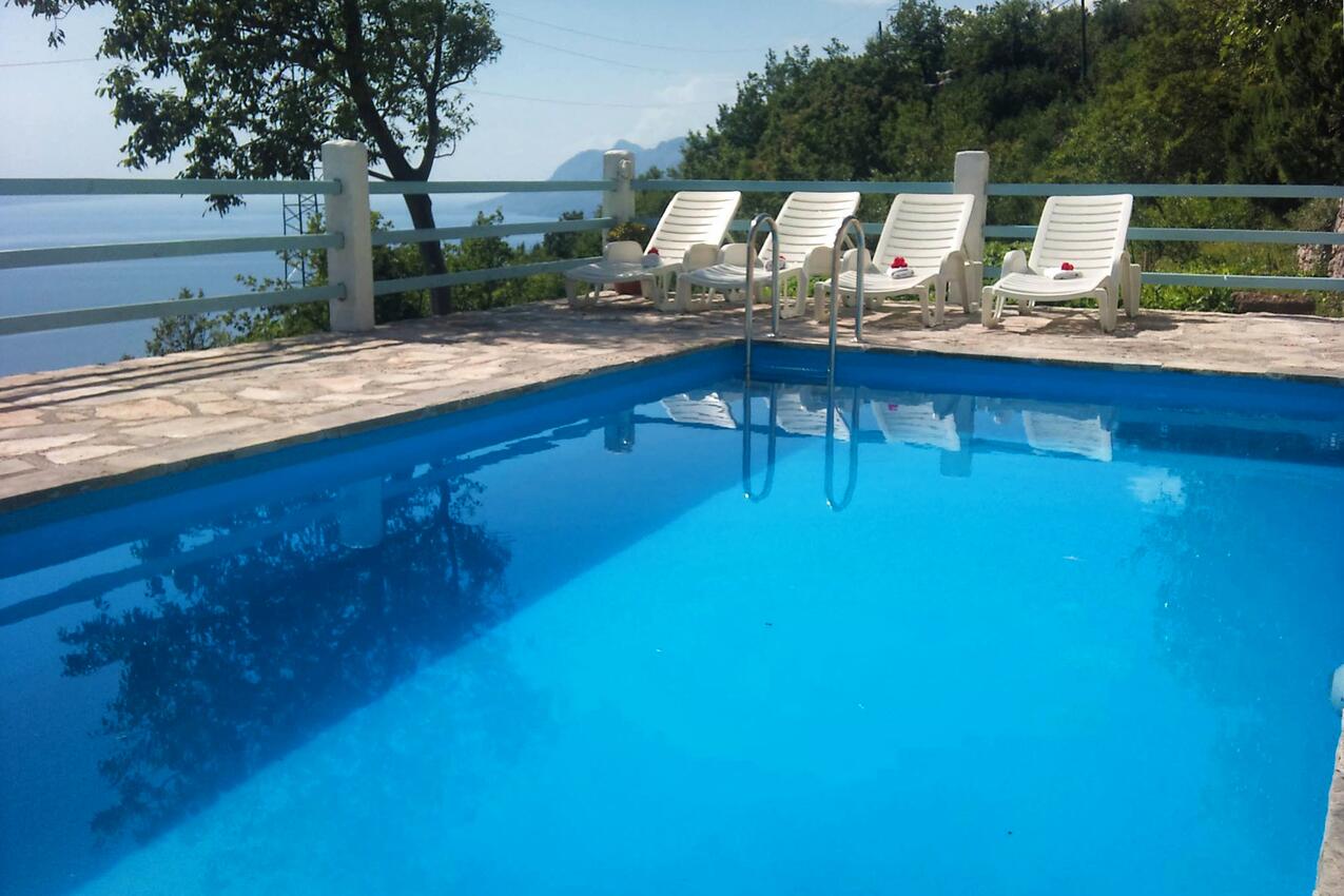 Feriehus med swimmingpool Brela - Krug, Makarska - 8816