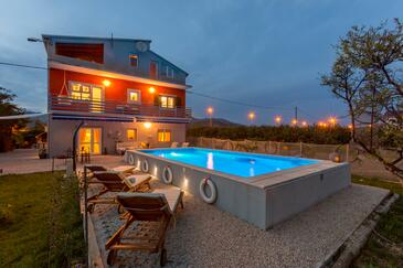 Holiday house with a swimming pool Opuzen, Neretva Delta - Ušće Neretve - 8818 Adriatic.hr