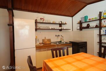 Ferienwohnungen und Zimmer mit Parklplatz Komiza, Vis - 8844