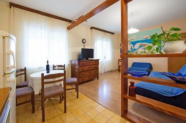 Apartments and rooms with parking space Komiža, Vis - 8844