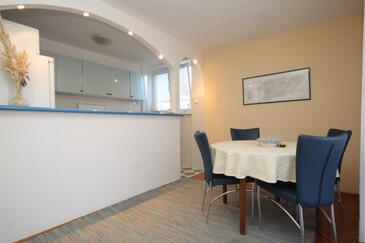 Apartment with balcony Vis, Central Dalmatia