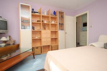 Apartment with balcony Vis, Central Dalmatia