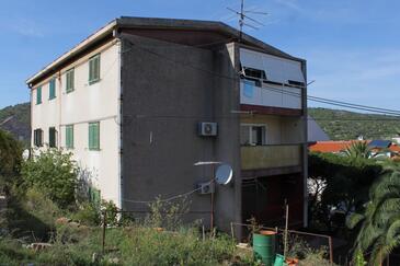 Apartment with balcony Vis, Central Dalmatia