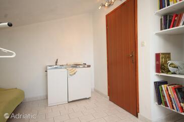 Apartmani s parkingom Rukavac, Vis - 8864