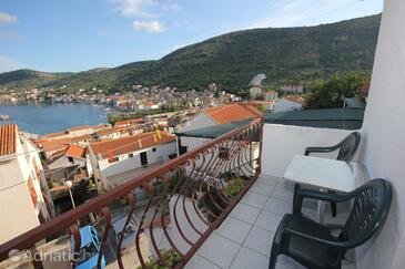 Apartments with parking space Vis - 8869