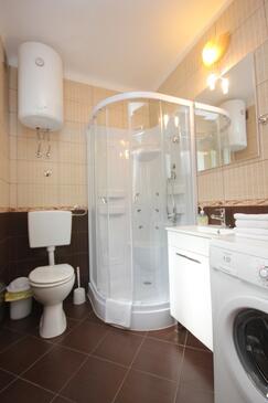 Apartment with balcony Vis, Central Dalmatia