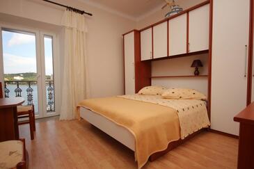 Apartment with balcony Vis, Central Dalmatia