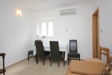 Apartment with balcony Vis, Central Dalmatia