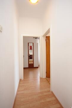 Apartment with balcony Vis, Central Dalmatia