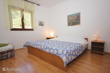 Apartments with parking space Vis - 8883