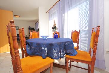 Appartement avec terrasse Vis, Dalmatie Centrale