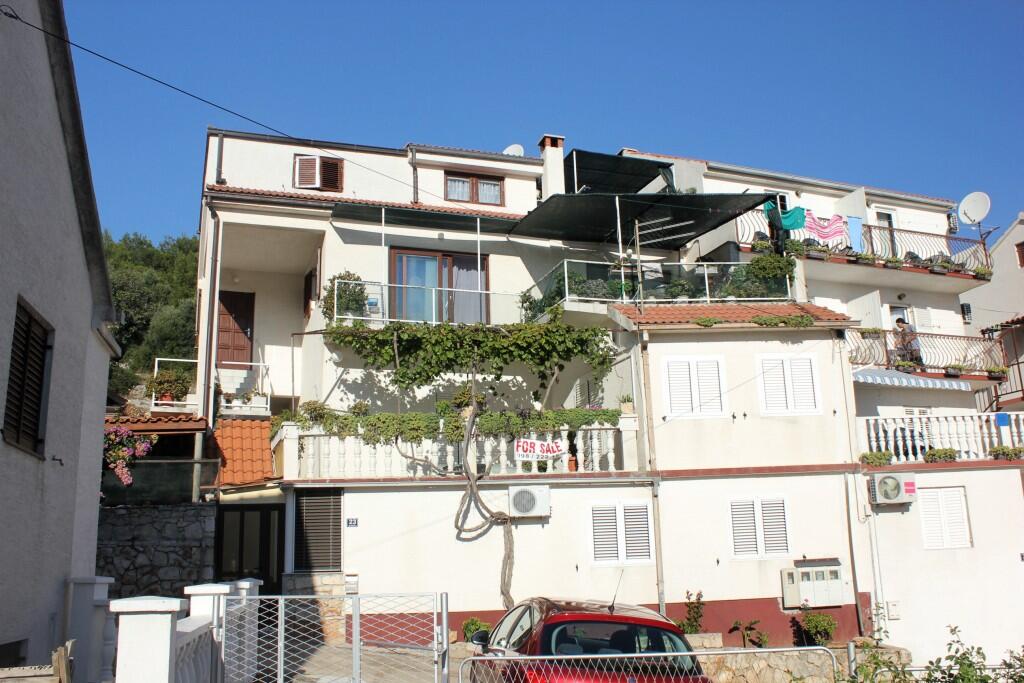 Appartement avec terrasse Vis, Dalmatie Centrale