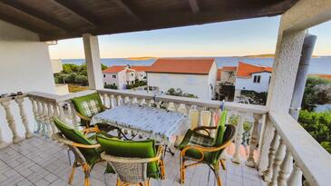 Two bedroom apartment Milna, Vis (A-8895-a(