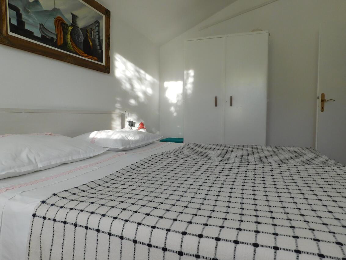K-8900 - Alloggi privati - Casa vacanze accanto al mare Milna, Lissa - Vis