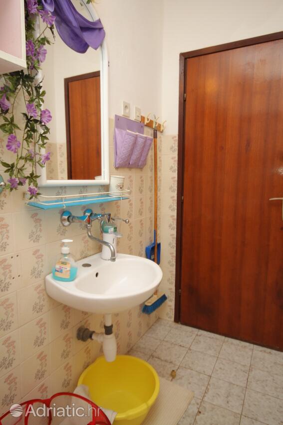 A-8926-a - Alloggi privati - Appartamenti con Internet Comisa - Komiža, Lissa - Vis