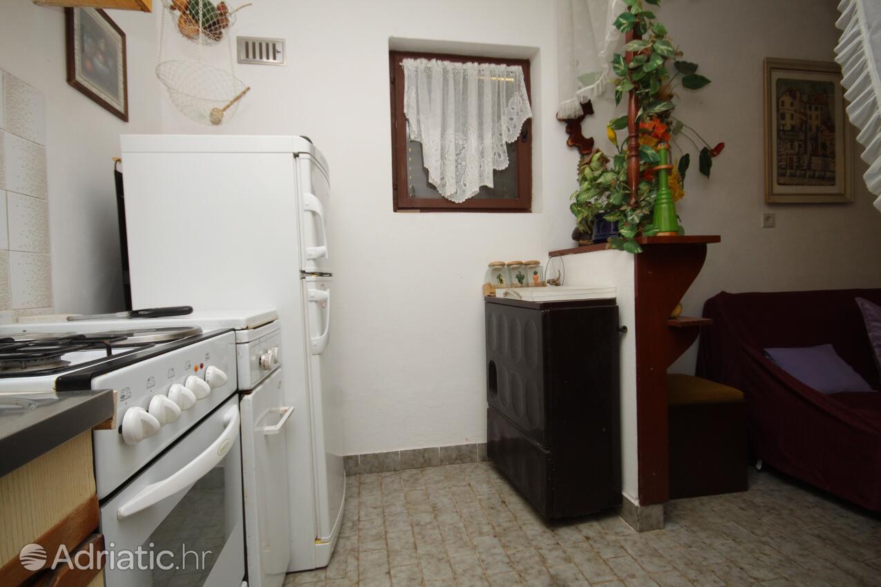 A-8926-a - Alloggi privati - Appartamenti con Internet Comisa - Komiža, Lissa - Vis