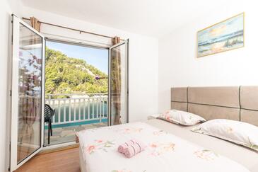 Two bedroom apartment Cove Mala Pogorila, Hvar (A-8953-a)