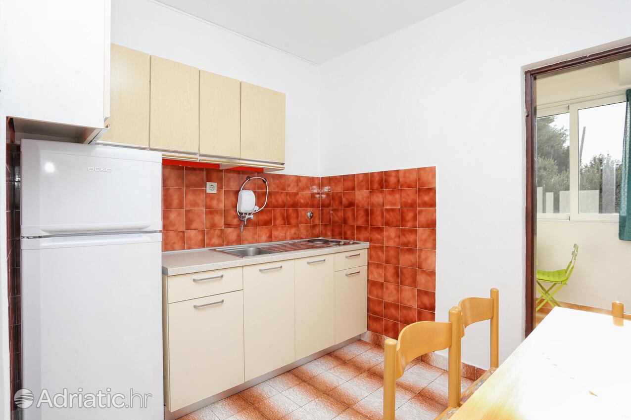 Appartamenti accanto al mare Marina, Traù - Trogir - 9035