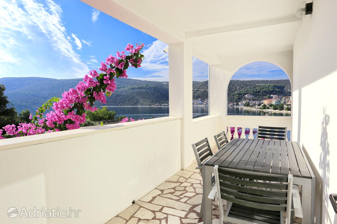Appartamenti accanto al mare Marina, Traù - Trogir - 9035