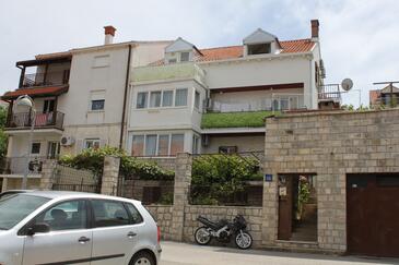 Apartments with terrace Dubrovnik, South Dalmatia