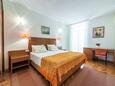 Dormitor 1 Dubrovnik, Dormitor 1 în unitate de cazare tip apartment, animale de companie sunt acceptate şi WiFi.