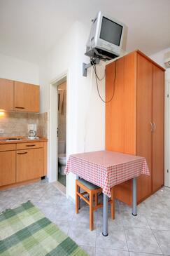 Trsteno, Їдальня в розміщенні типу studio-apartment, доступний кондиціонер, Домашні тварини допускаються і WiFi.