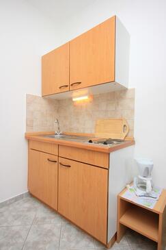 Trsteno, Küche in folgender Unterkunftsart studio-apartment, Haustiere erlaubt und WiFi.