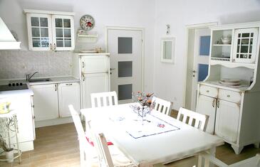 Apartments by the sea Sevid, Trogir - 9125