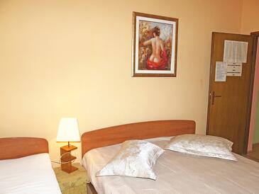 Apartamente cu parcare Makarska - 9129