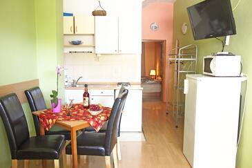 Apartamente cu parcare Makarska - 9129