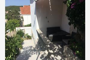 Four-room apartment Zavalatica Four-room apartment Zavalatica, Korčula (A-9145-a)
