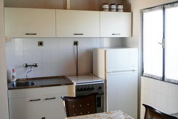 Apartments by the sea Jadrija, Šibenik - 918