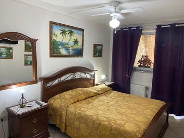 Apartments by the sea Cove Mikulina Luka, Korčula - 9181