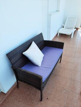 Apartments with terrace Brodarica, North Dalmatia