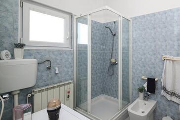 Apartments with terrace Brodarica, North Dalmatia